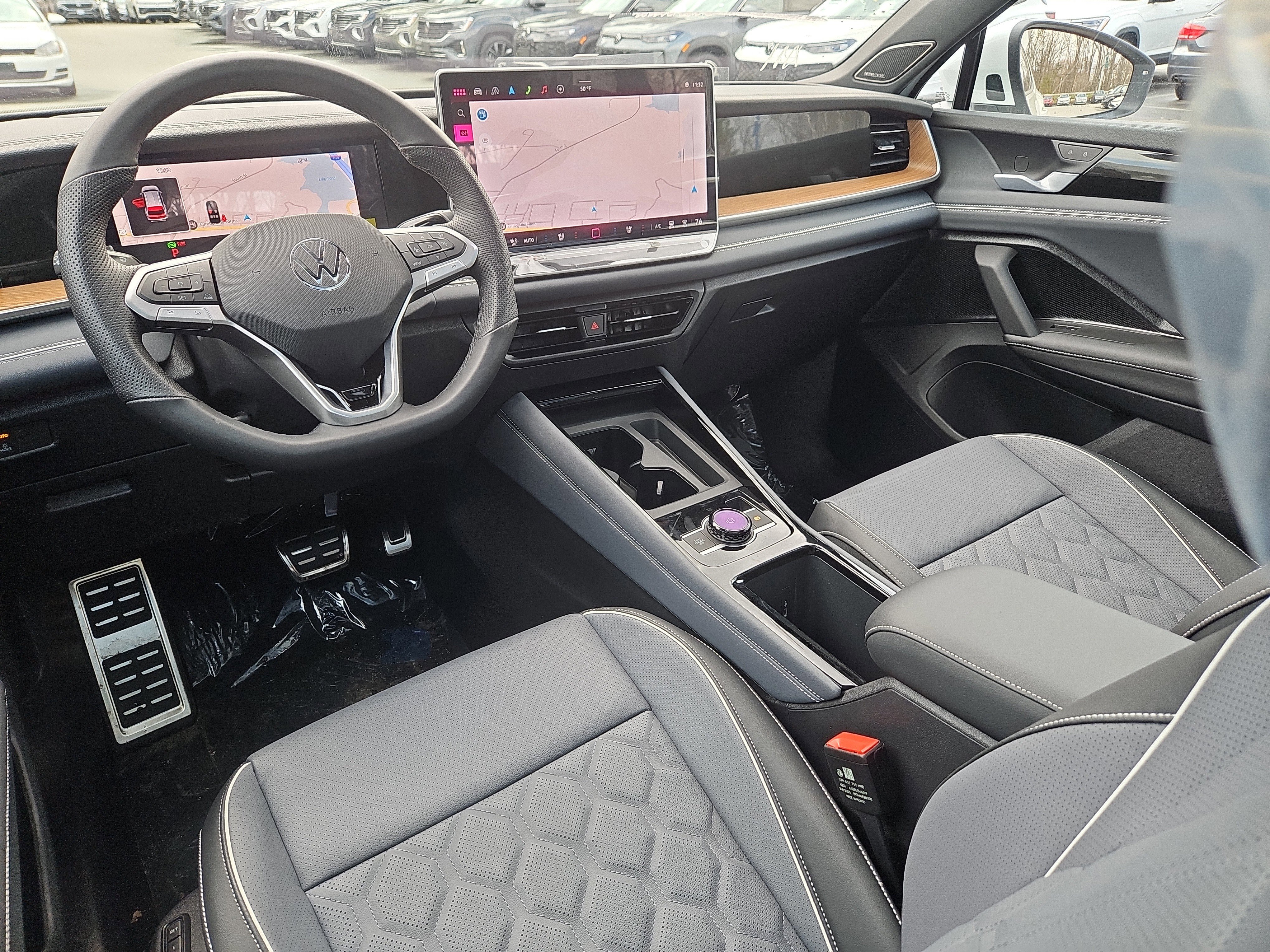 New 2026 Volkswagen Tiguan SEL R-Line image 5