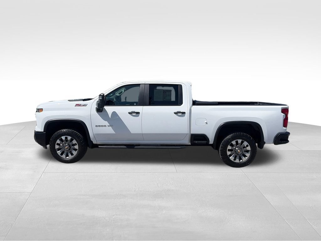 Used 2025 Chevrolet Silverado 2500 Custom w/ Z71 Off-Road Package AWD/4WD image 3