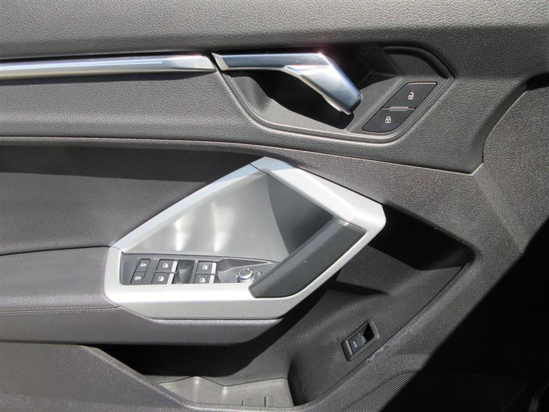 Used 2021 Audi Q3 2.0T Premium Plus w/ Premium Plus Package AWD/4WD image 12