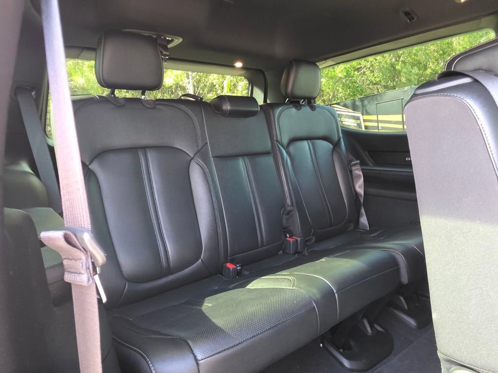 Used 2022 Jeep Wagoneer Series I AWD/4WD image 19