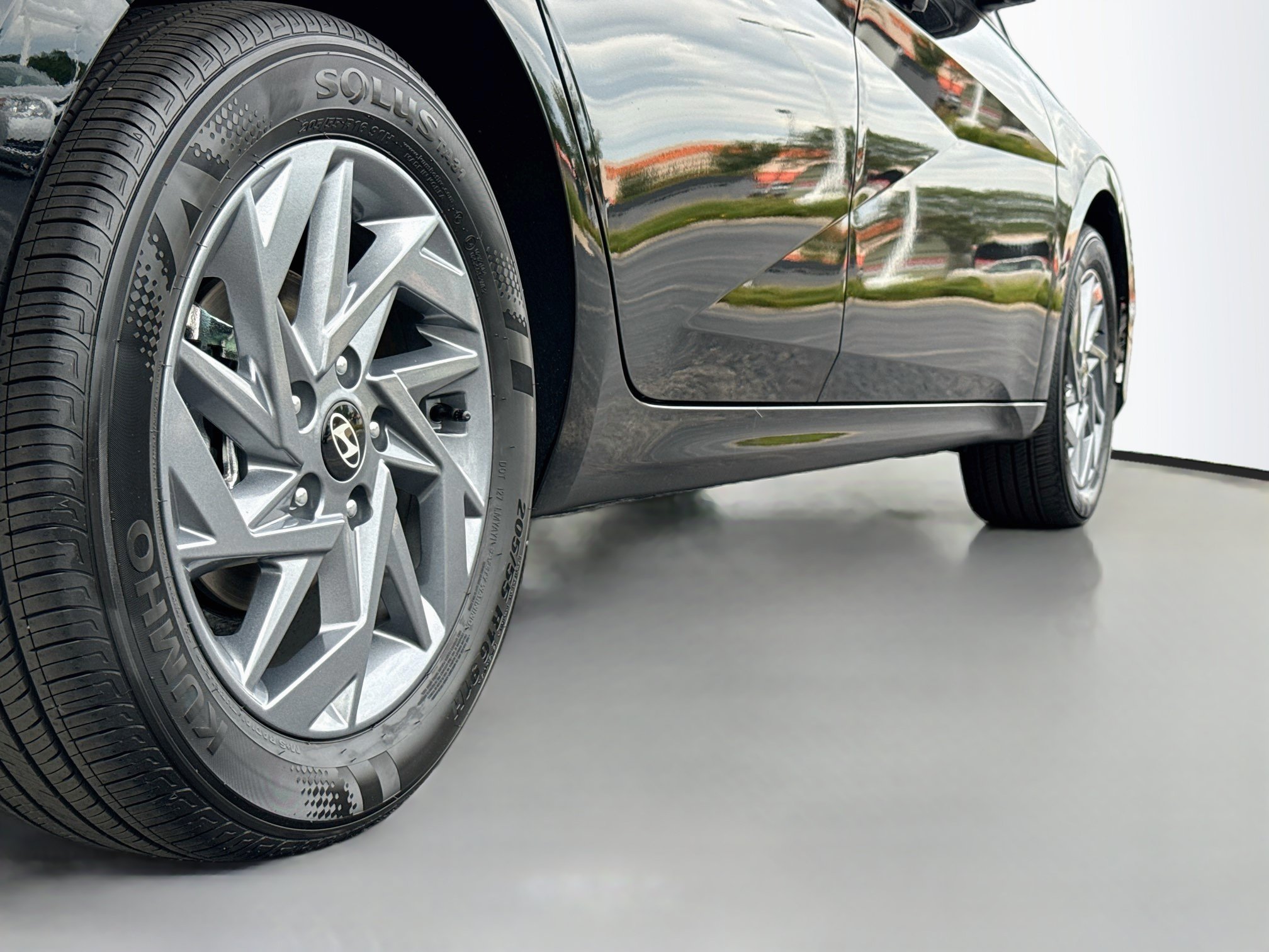 New 2026 Hyundai Elantra Hybrid FWD image 14