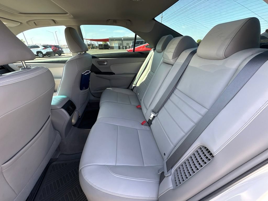 Used 2016 Toyota Camry XLE w/ Moonroof Package FWD image 8