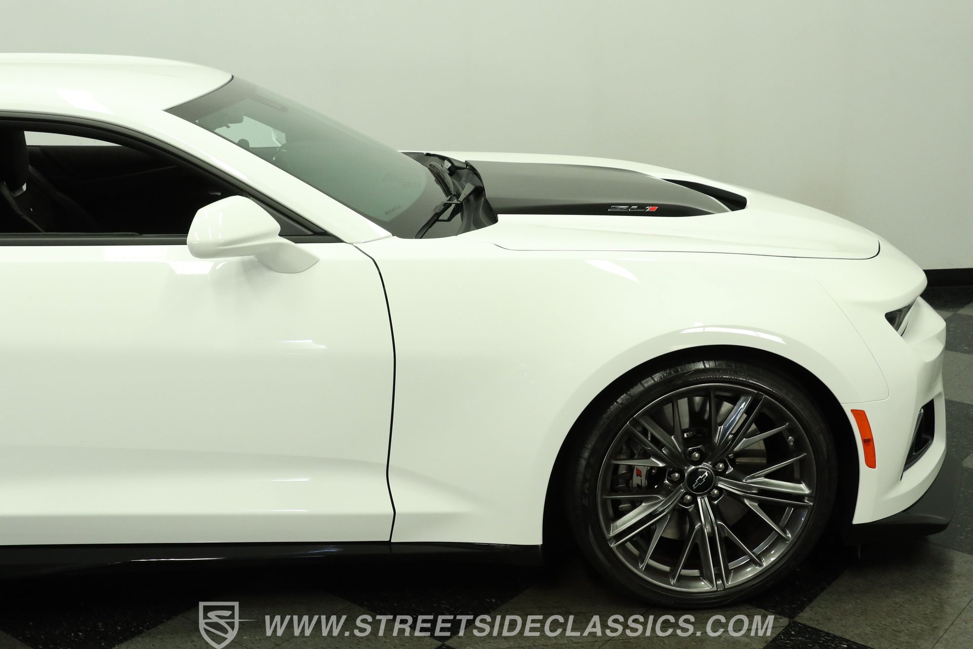Used 2023 Chevrolet Camaro ZL1 RWD image 29