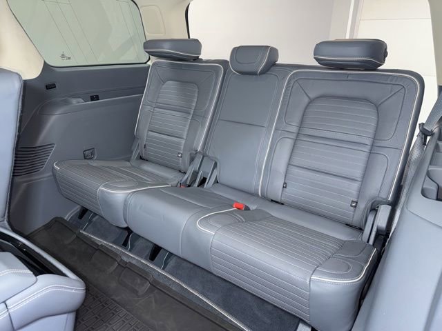 Used 2019 Lincoln Navigator Black Label w/ Cargo Package AWD/4WD image 29