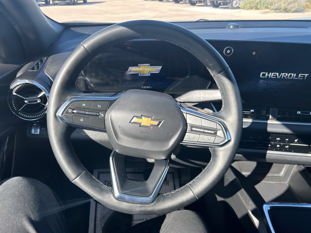 Used 2026 Chevrolet Equinox LT AWD/4WD image 16