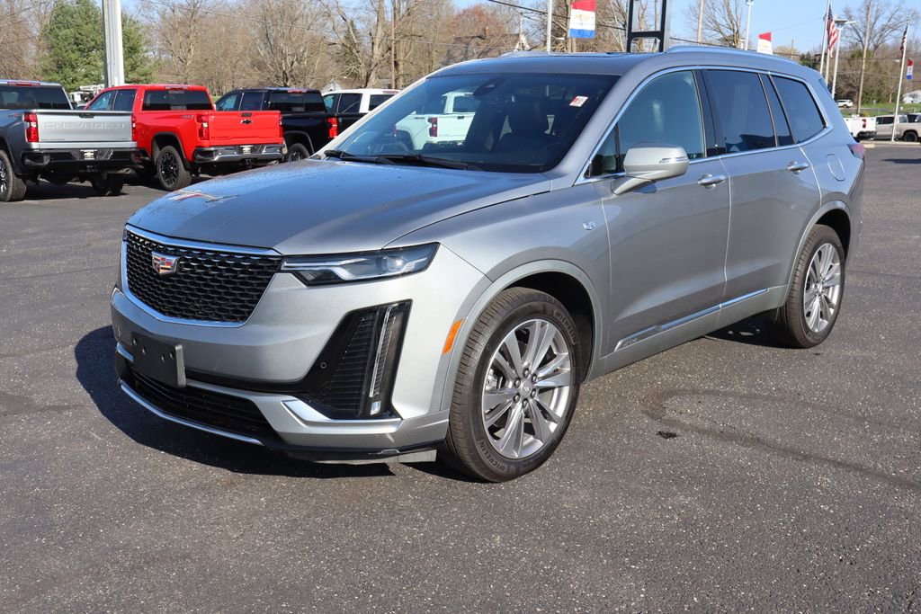 Used 2025 Cadillac XT6 Premium Luxury image 39