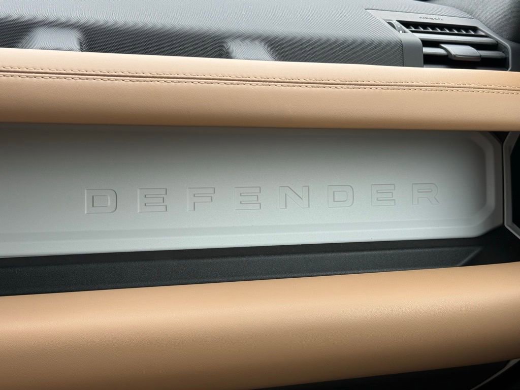 New 2026 Land Rover Defender 110 X-Dynamic SE image 28