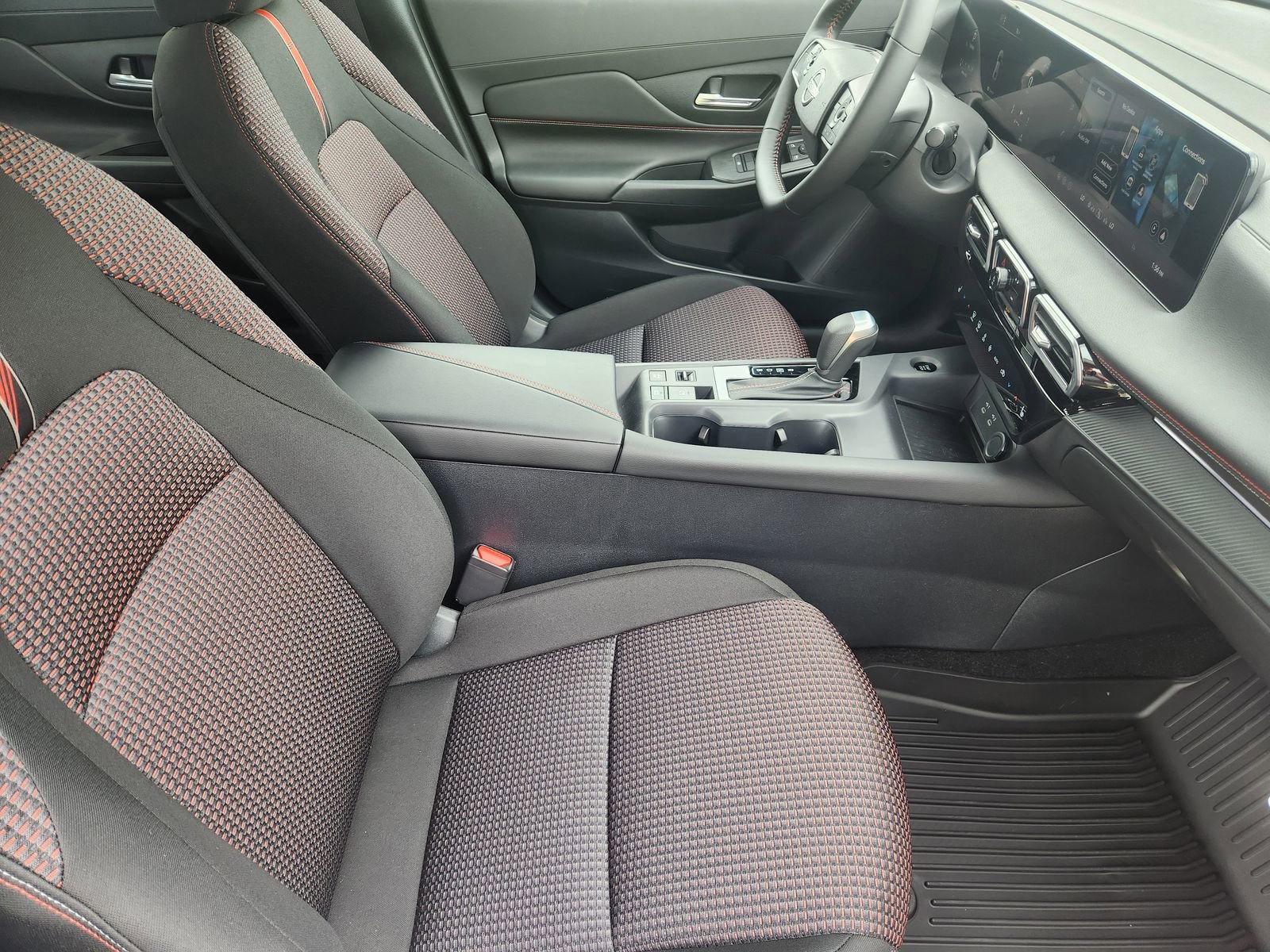 New 2026 Nissan Sentra SR FWD image 13