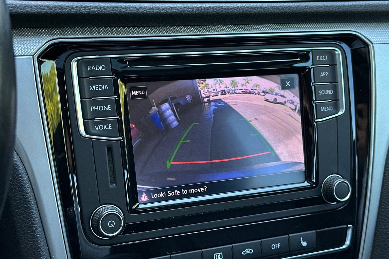 Used 2019 Volkswagen Passat 2.0T Wolfsburg image 18