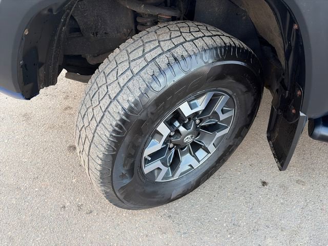 Used 2017 Toyota Tacoma TRD Off-Road w/ Tow Package (A/T) image 16