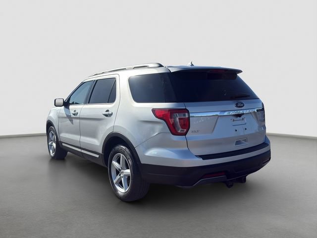 Used 2019 Ford Explorer XLT w/ Equipment Group 201A image 4