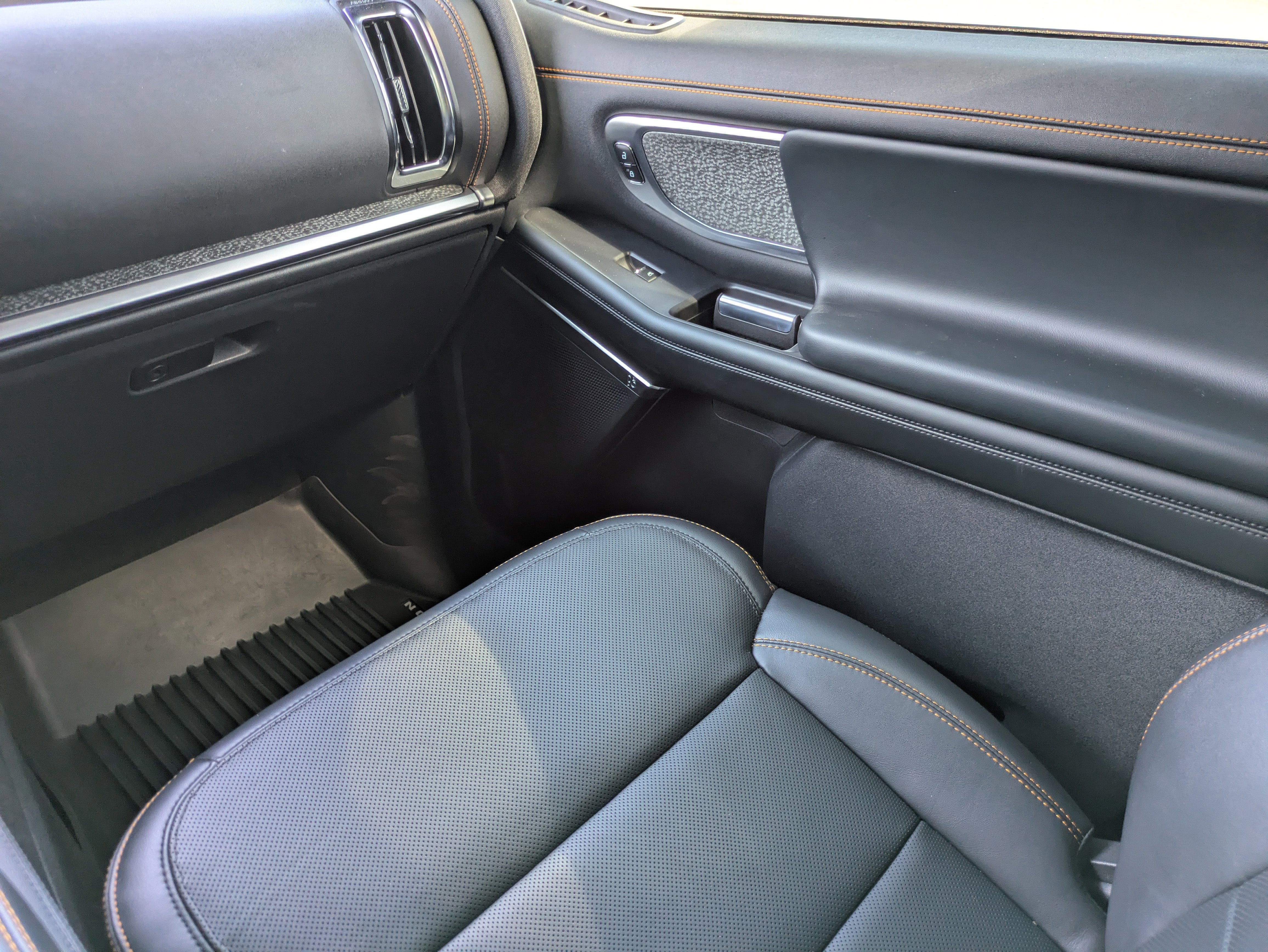 Used 2025 Ford Expedition Tremor image 15