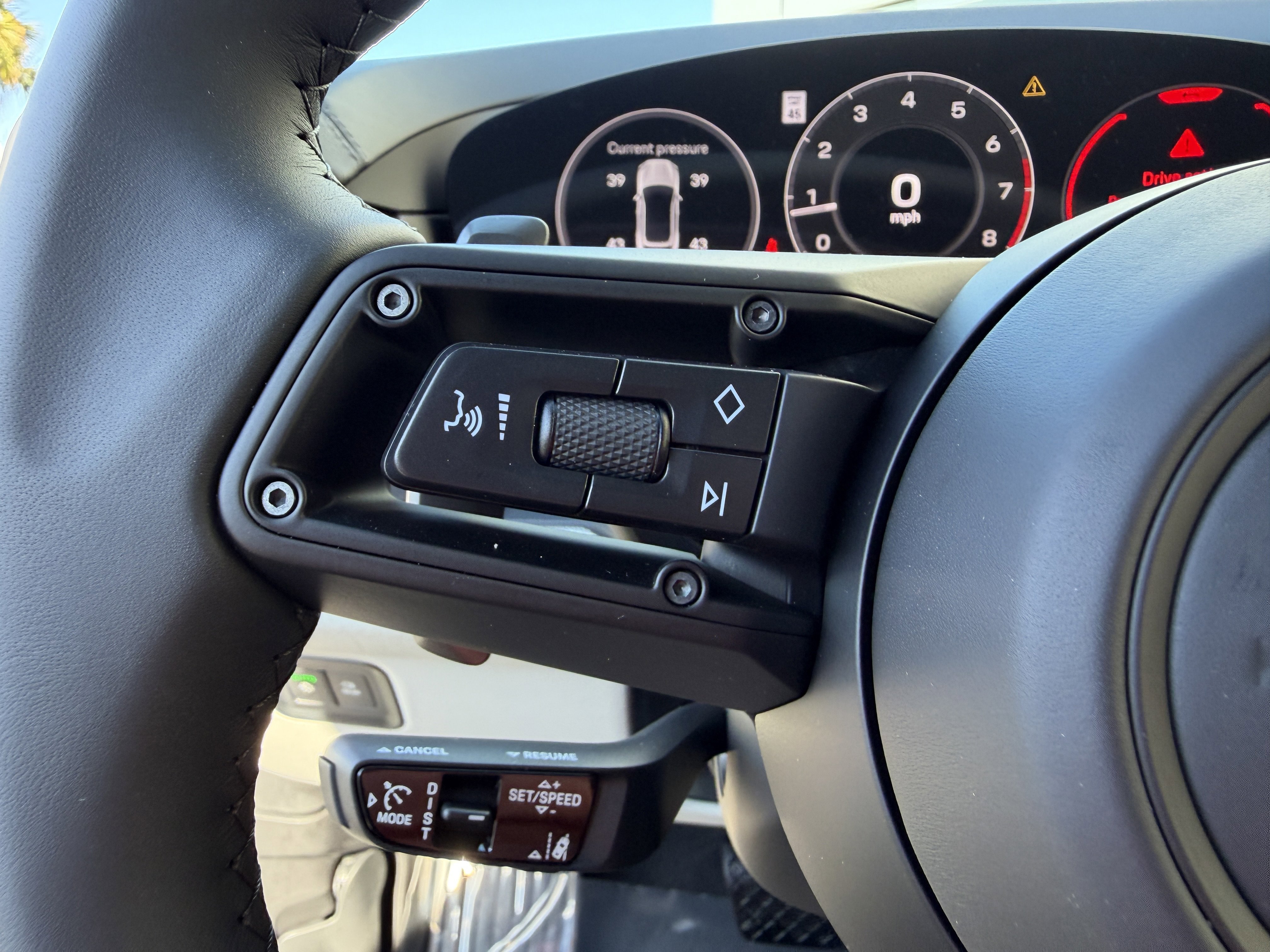 New 2026 Porsche Cayenne Coupe image 35