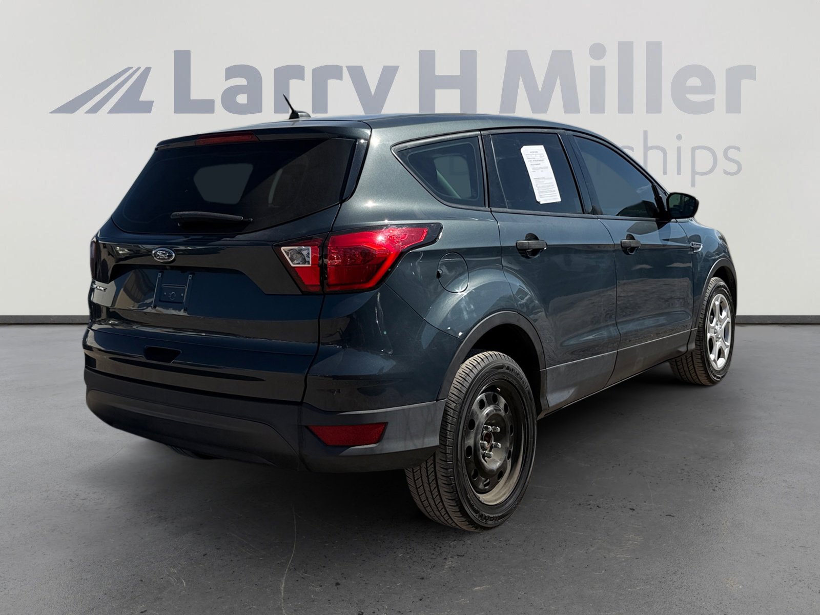Used 2019 Ford Escape S image 5