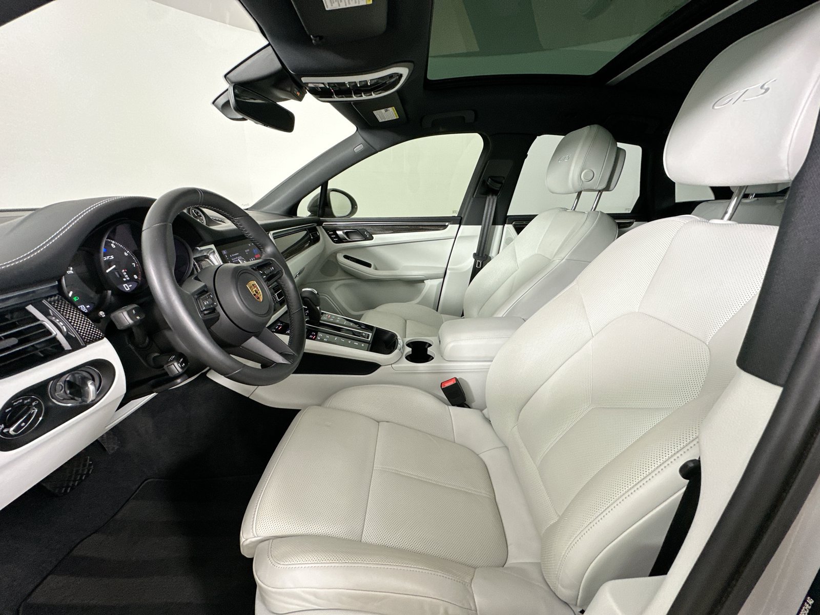 Used 2022 Porsche Macan GTS AWD/4WD image 34