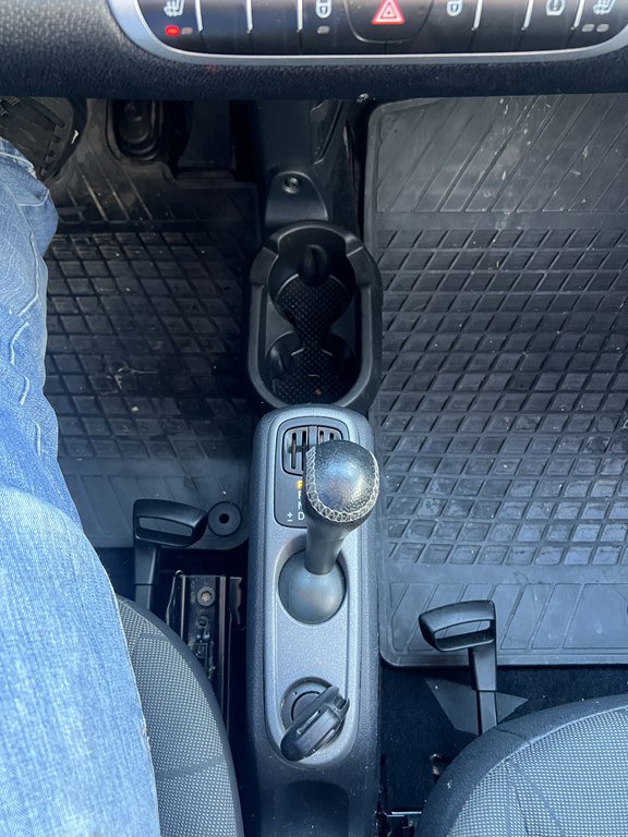 Used 2012 smart fortwo pure image 16