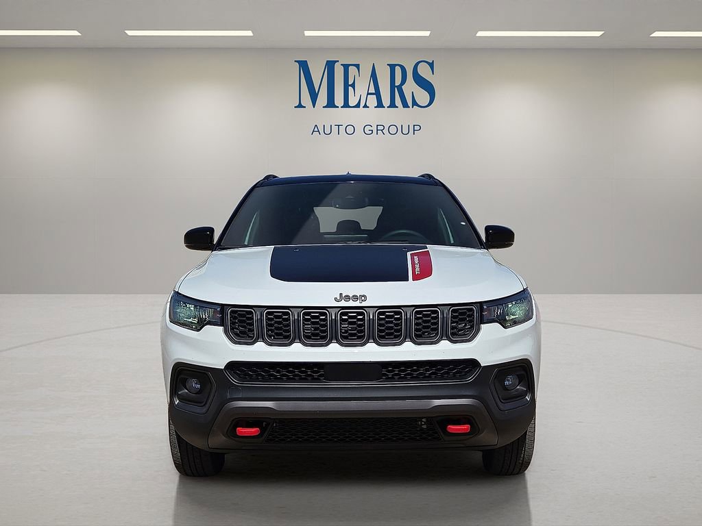 Used 2025 Jeep Compass Trailhawk AWD/4WD image 8