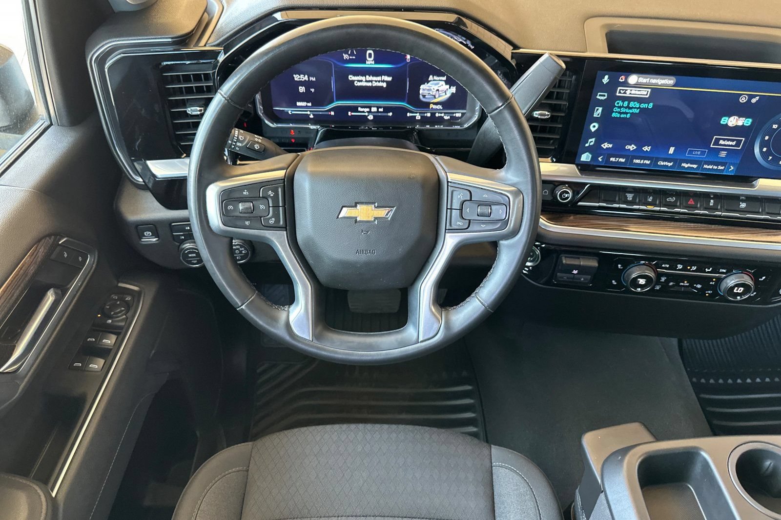 Certified 2025 Chevrolet Silverado 2500 LT w/ Convenience Package AWD/4WD image 15