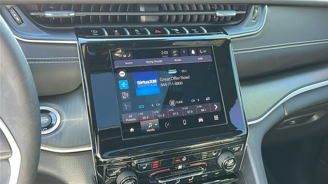 Used 2023 Jeep Grand Cherokee L Laredo AWD/4WD image 16