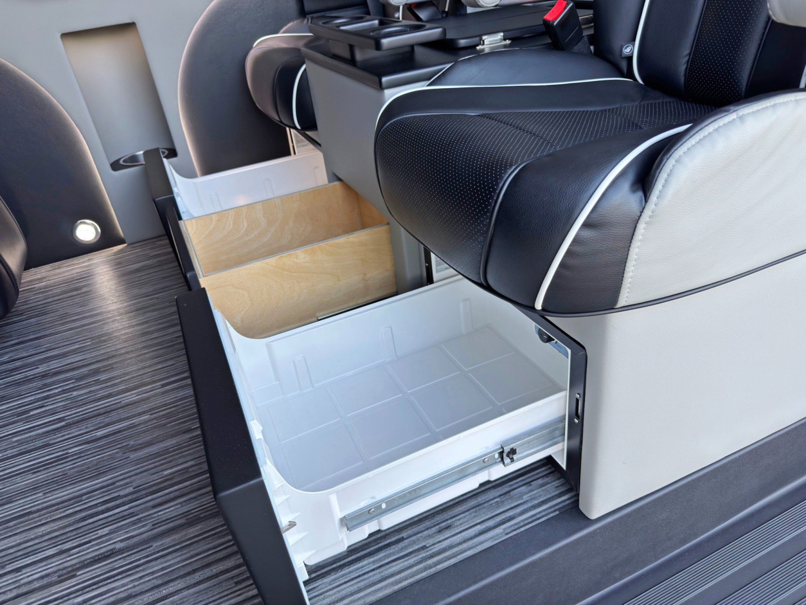 Used 2023 Mercedes-Benz Sprinter 3500 image 62