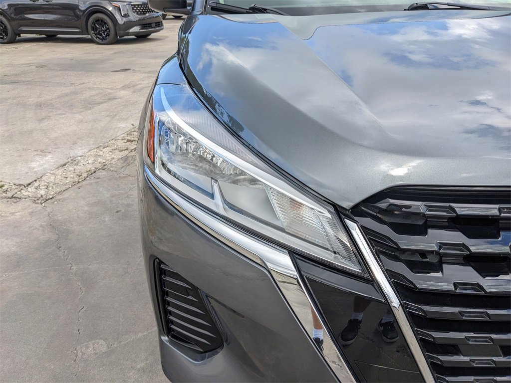 Used 2022 Nissan Kicks S image 11