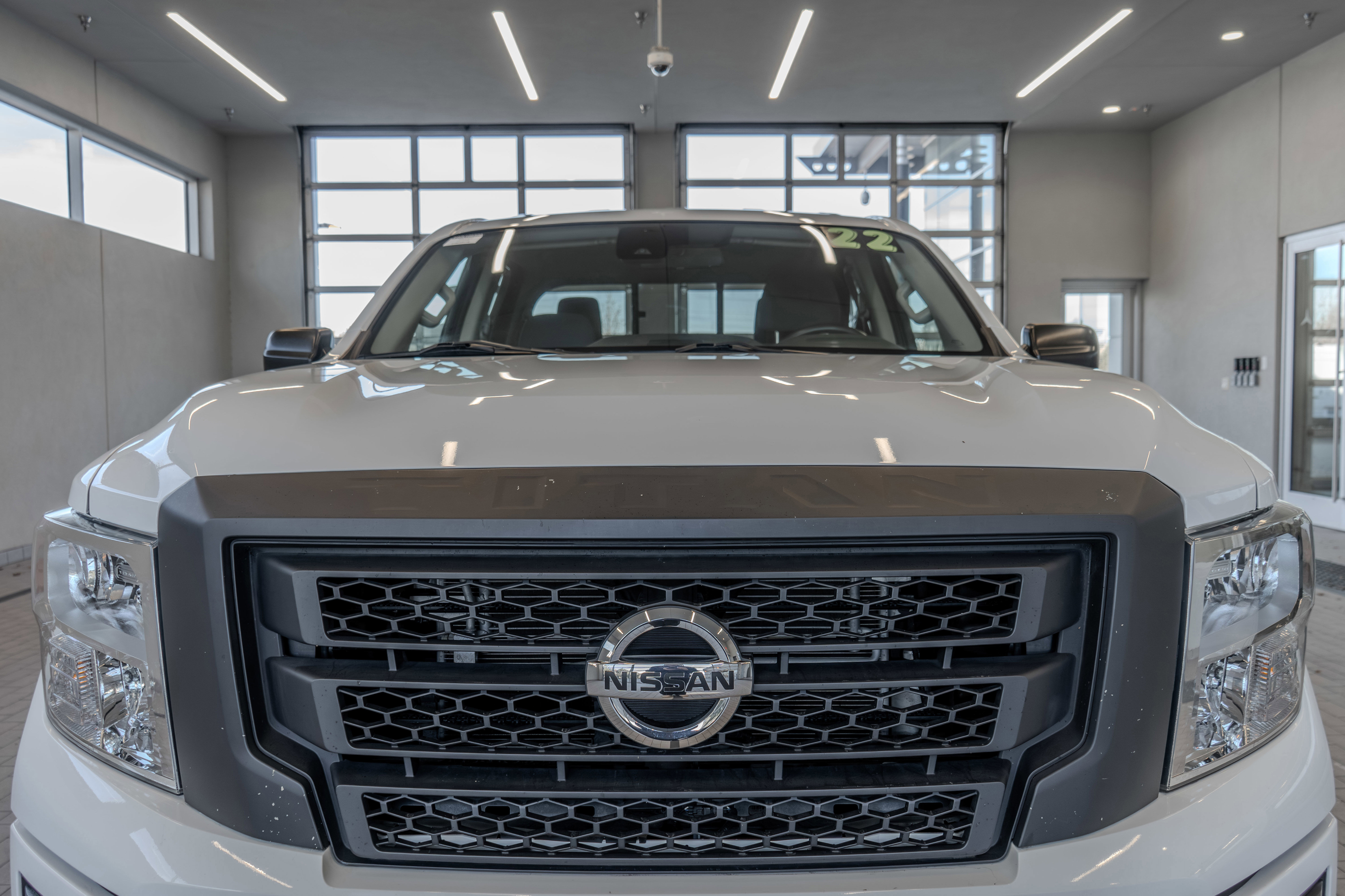 Used 2022 Nissan Titan S w/ S Utility Package image 22