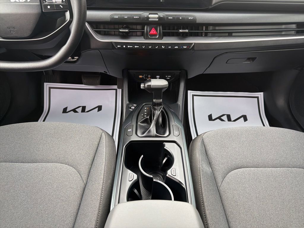 Used 2025 Kia K4 LXS image 24