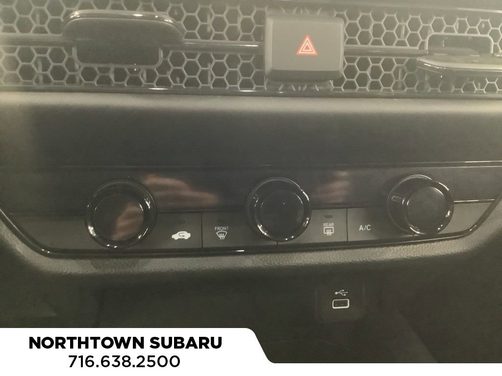 Used 2023 Honda HR-V LX image 17