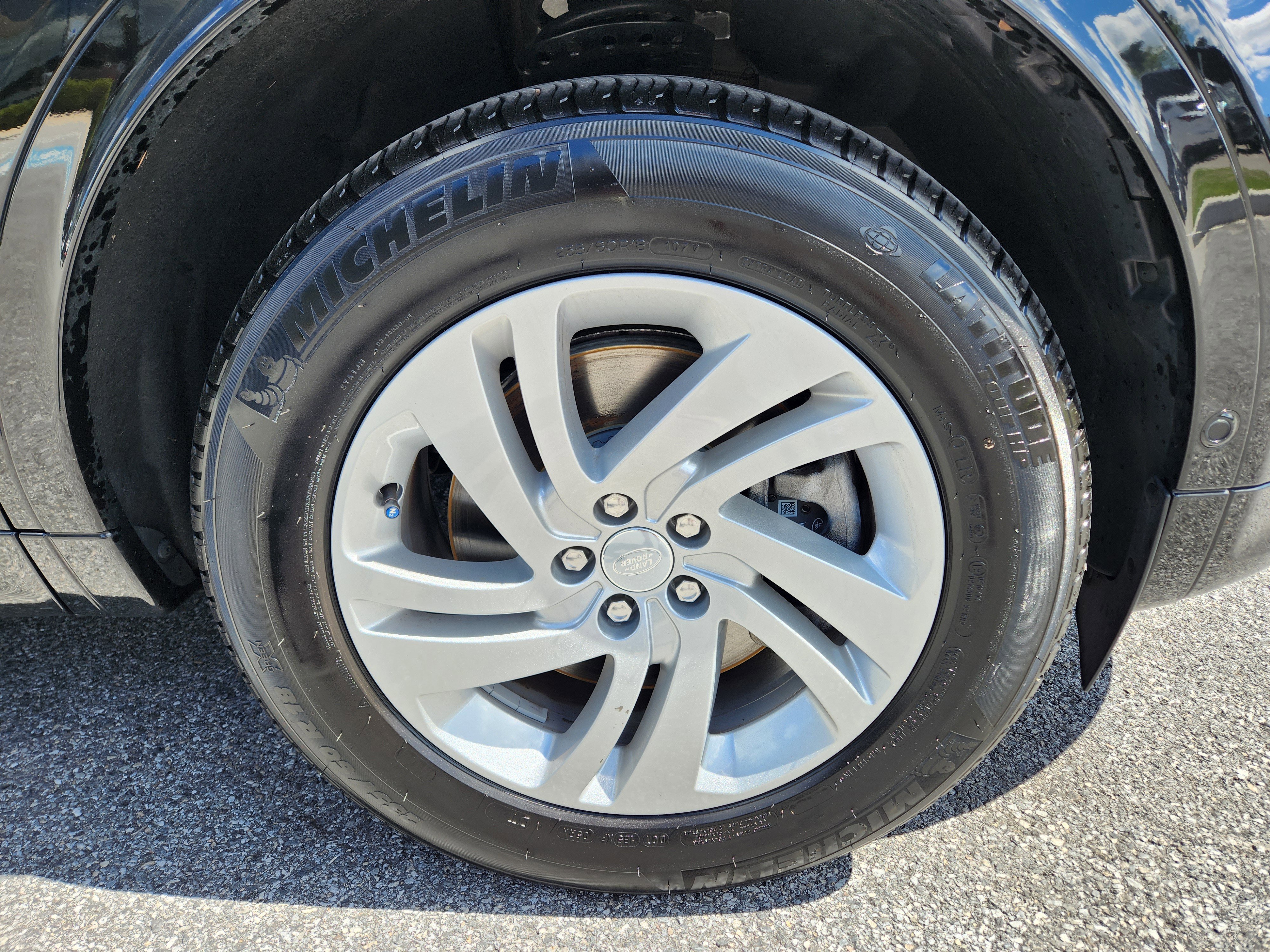 Certified 2025 Land Rover Discovery Sport S image 6