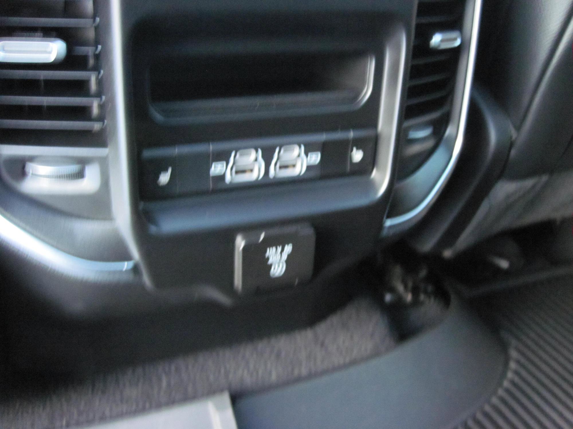 Used 2025 RAM 1500 Laramie w/ Night Edition image 9