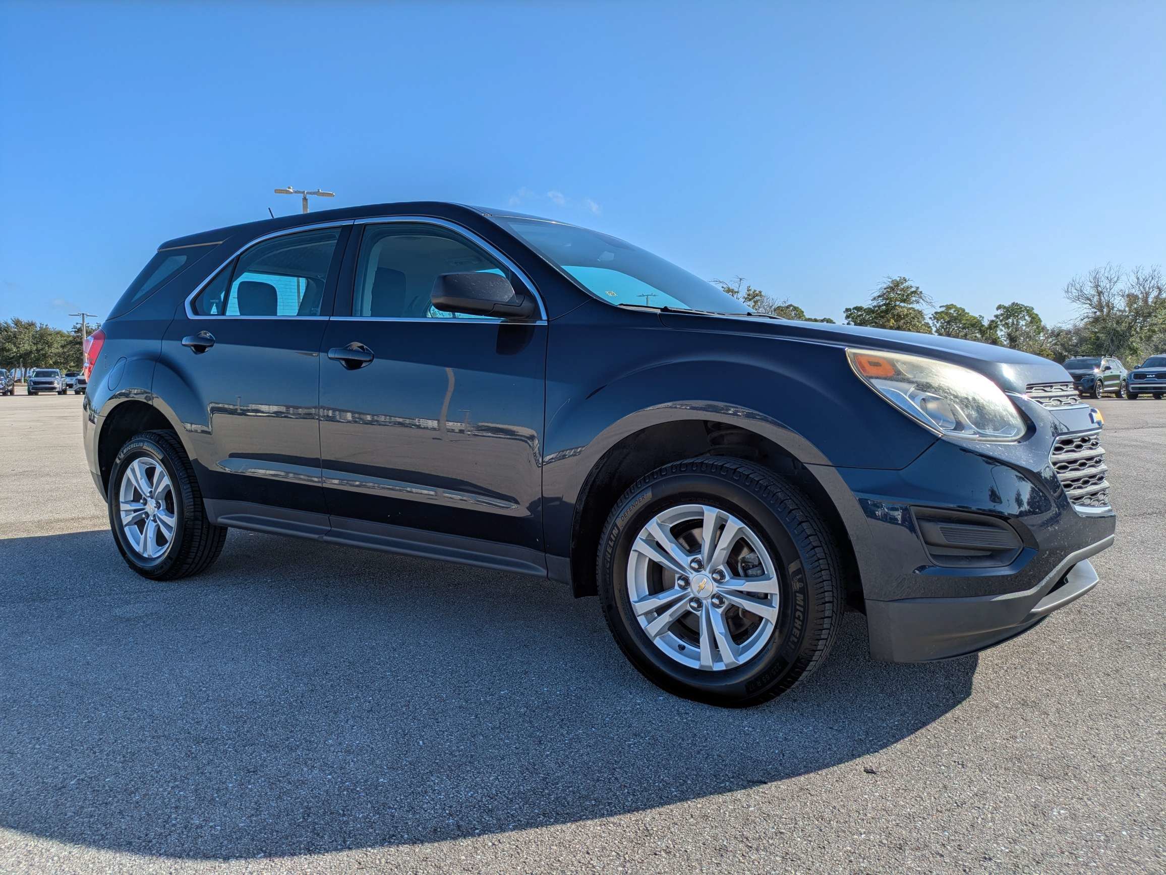 Used 2016 Chevrolet Equinox LS AWD/4WD image 2