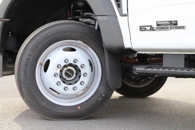 Used 2024 Ford F550 XL 2D Standard Cab image 2