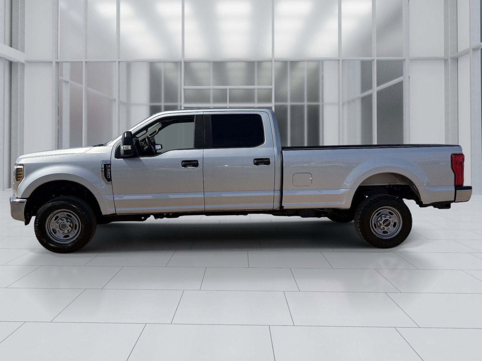 Used 2019 Ford F350 XL w/ Power Equipment Group AWD/4WD image 3