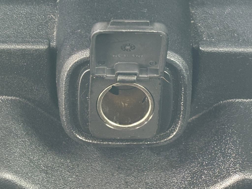 Used 2018 Ford F150 XLT image 5