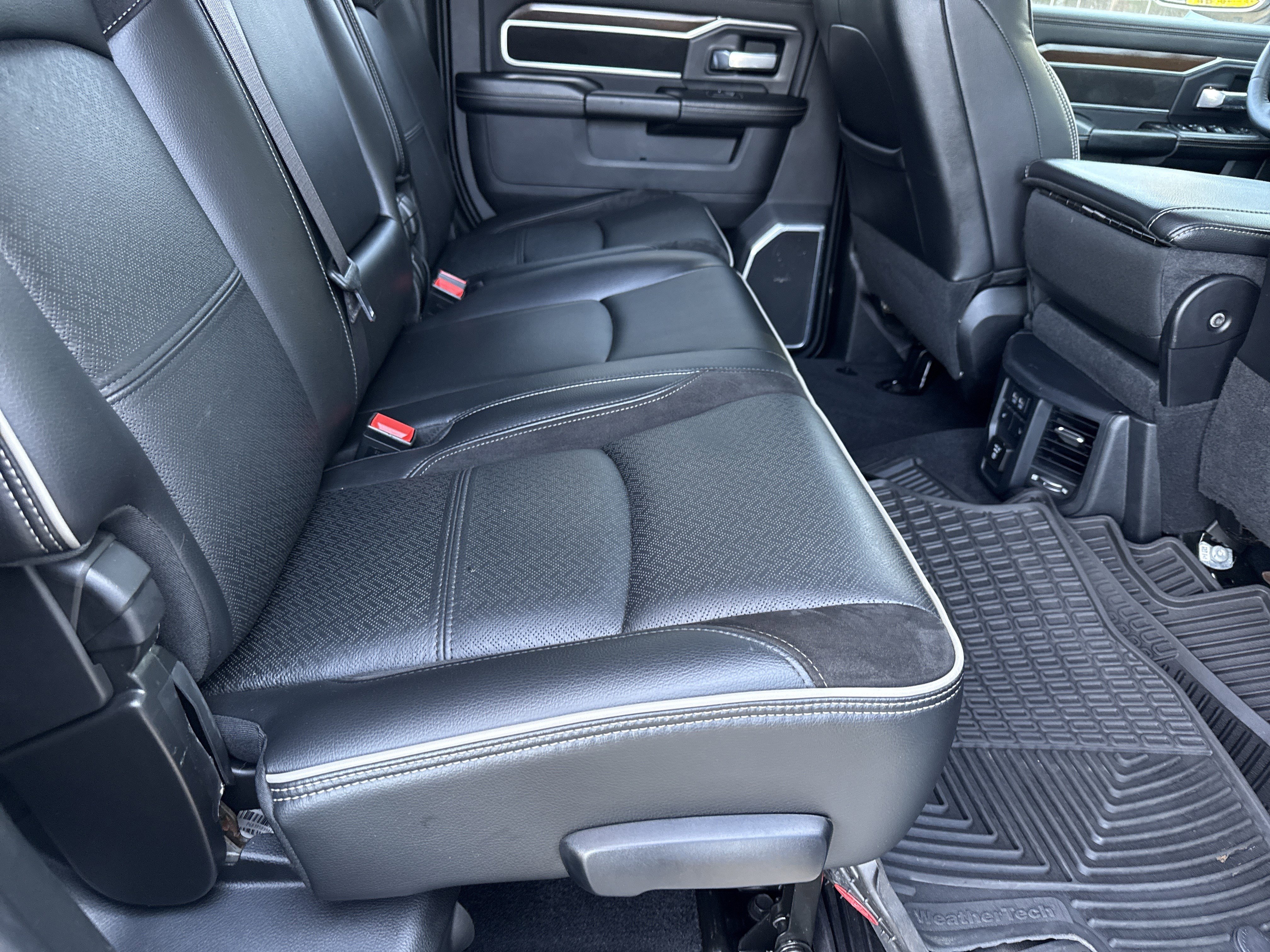 Used 2022 RAM 3500 Laramie image 15