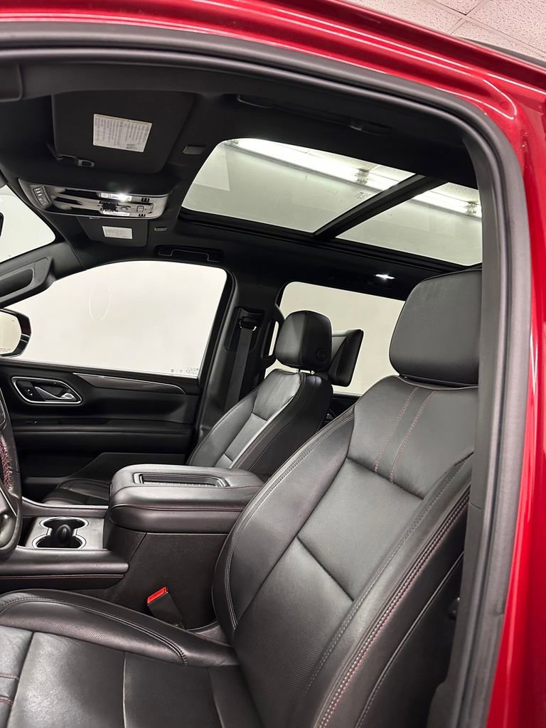 Used 2021 Chevrolet Suburban RST w/ Luxury Package AWD/4WD image 12