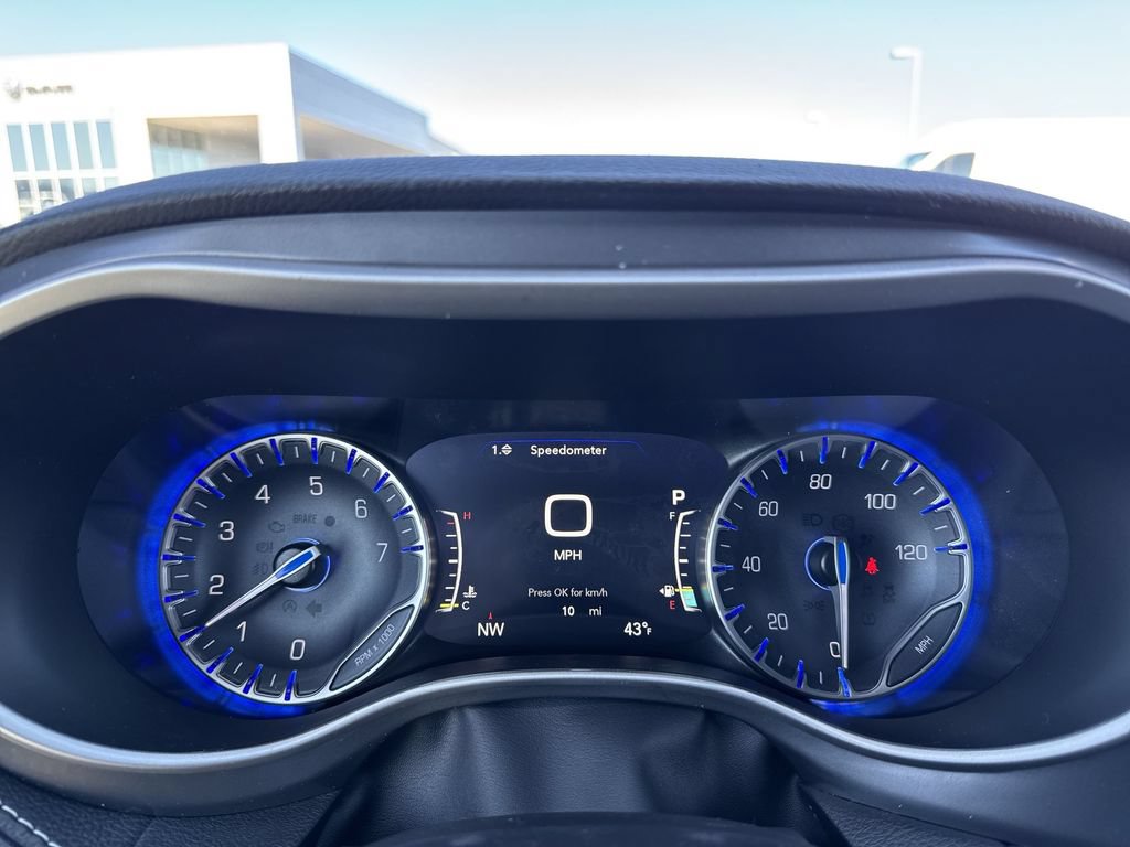New 2026 Chrysler Pacifica Select w/ S Appearance Package FWD image 15