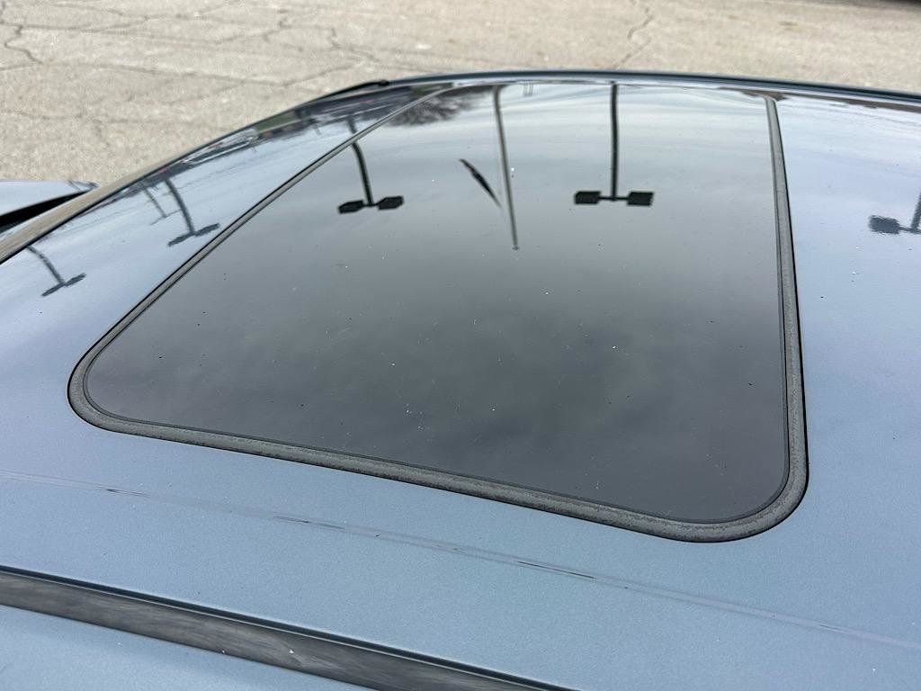 Certified 2019 Toyota Avalon Limited w/ Advanced Safety Package image 9