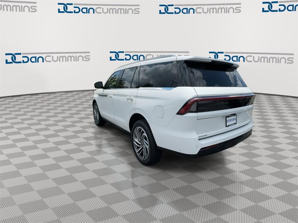 New 2025 Lincoln Navigator Reserve image 6