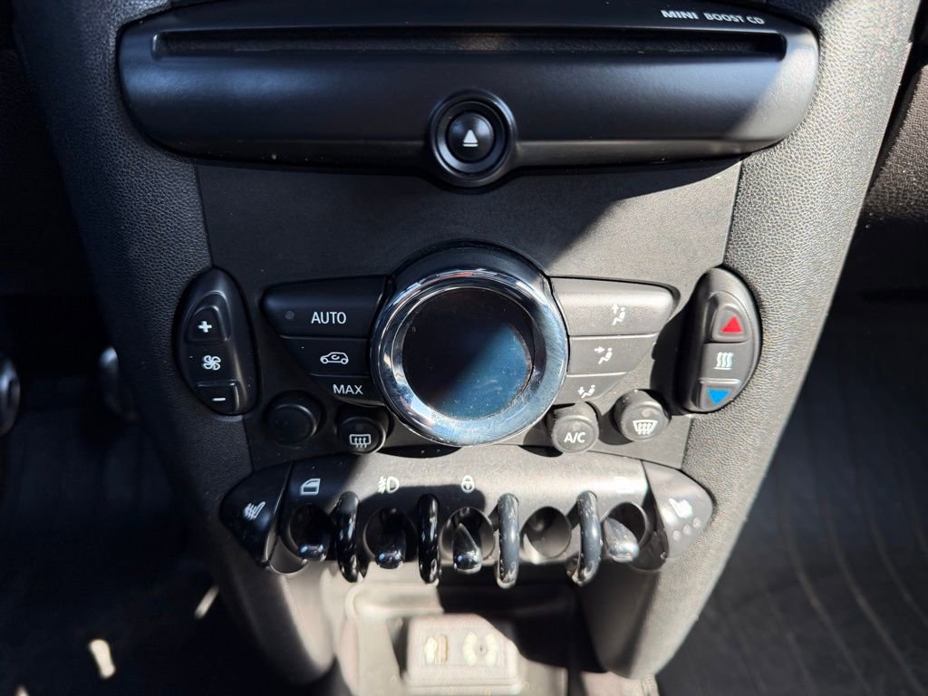 Used 2013 MINI Cooper S image 23