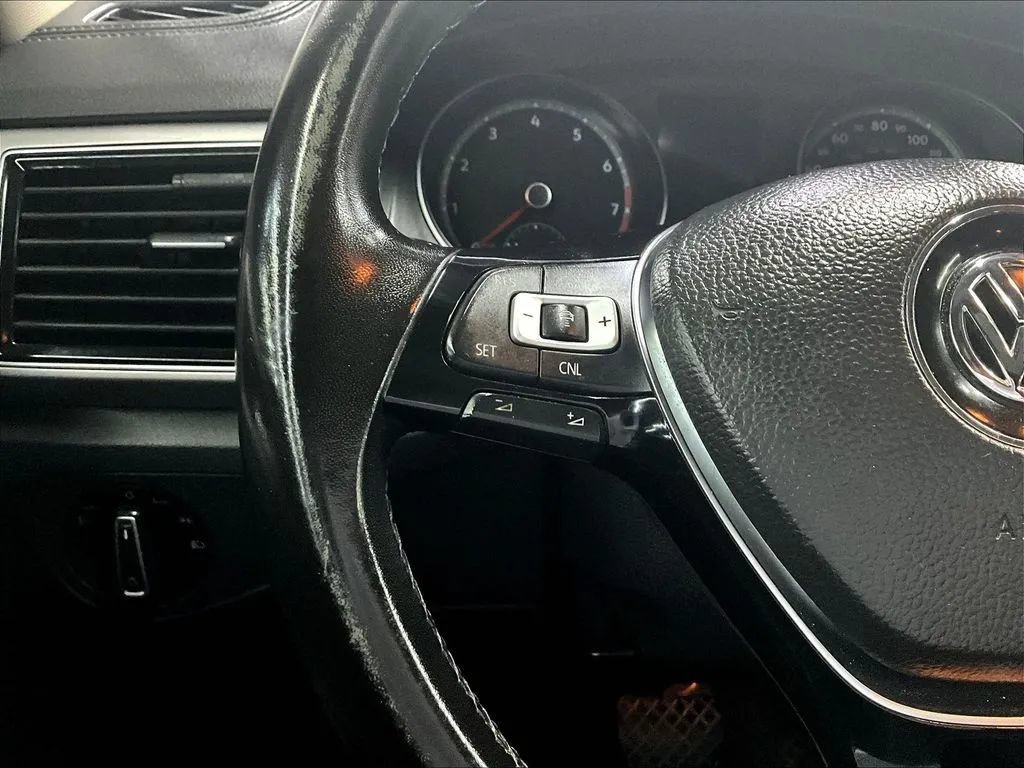 Used 2018 Volkswagen Atlas SEL FWD image 13