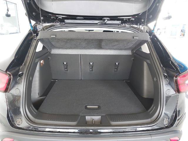 New 2026 Chevrolet Trax LT image 27