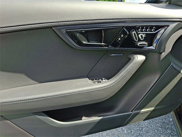 Used 2023 Jaguar F-TYPE R image 11