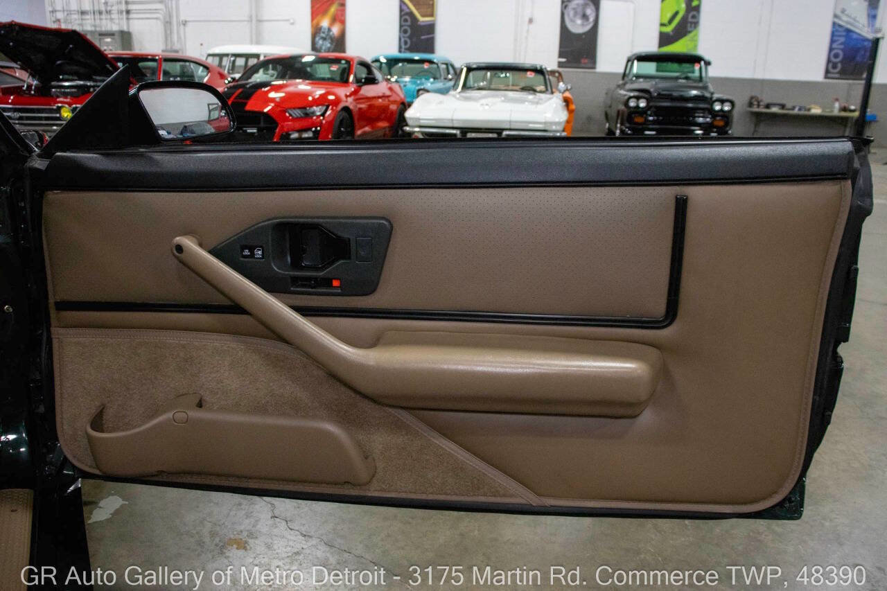 Used 1992 Pontiac Firebird Trans Am image 36