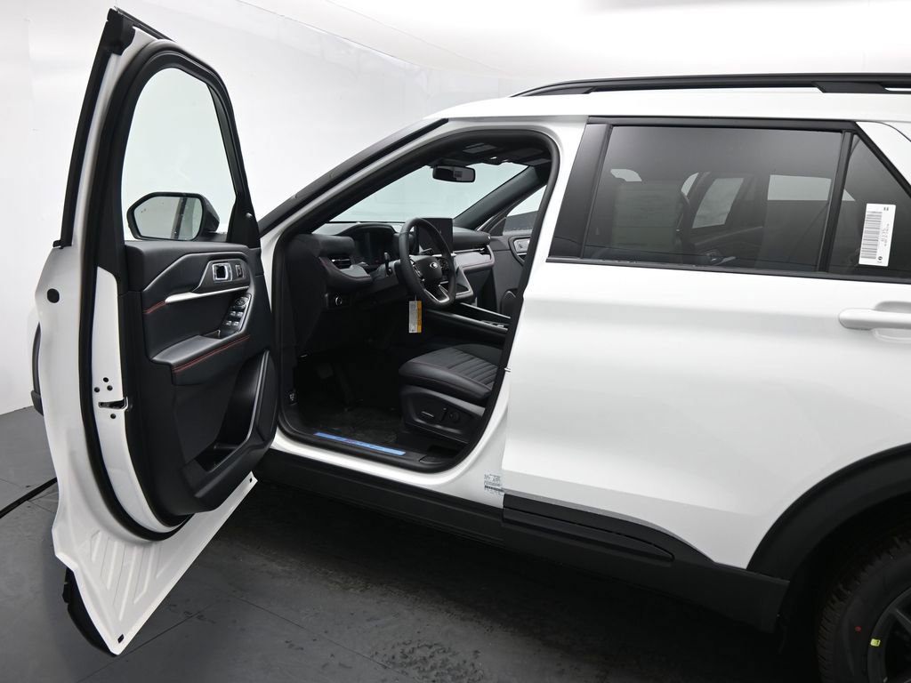 New 2026 Ford Explorer ST-Line image 8