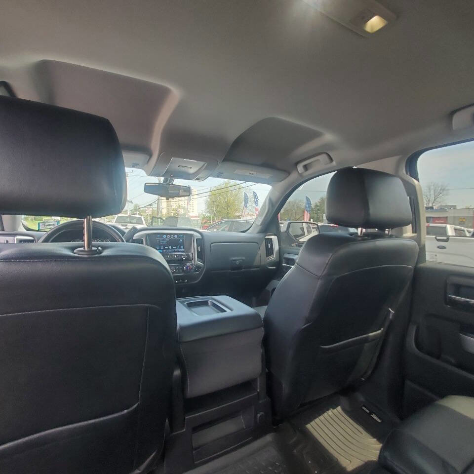 Used 2017 Chevrolet Silverado 1500 LT w/ All Star Edition image 27