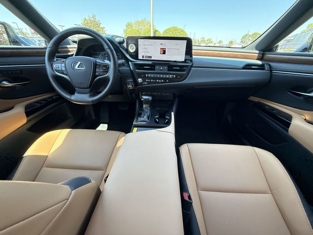 Used 2025 Lexus ES 350 w/ Premium Package image 19