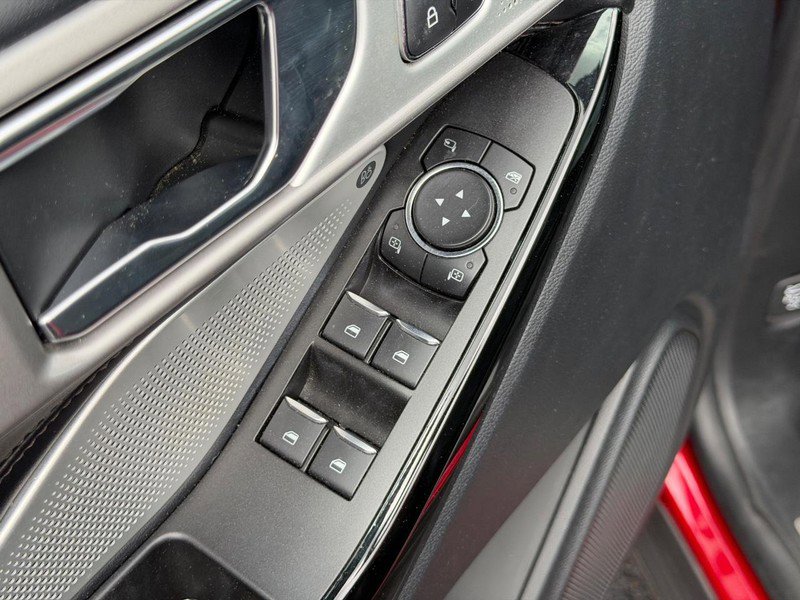 Used 2021 Ford Explorer Platinum w/ Equipment Group 601A AWD/4WD image 17