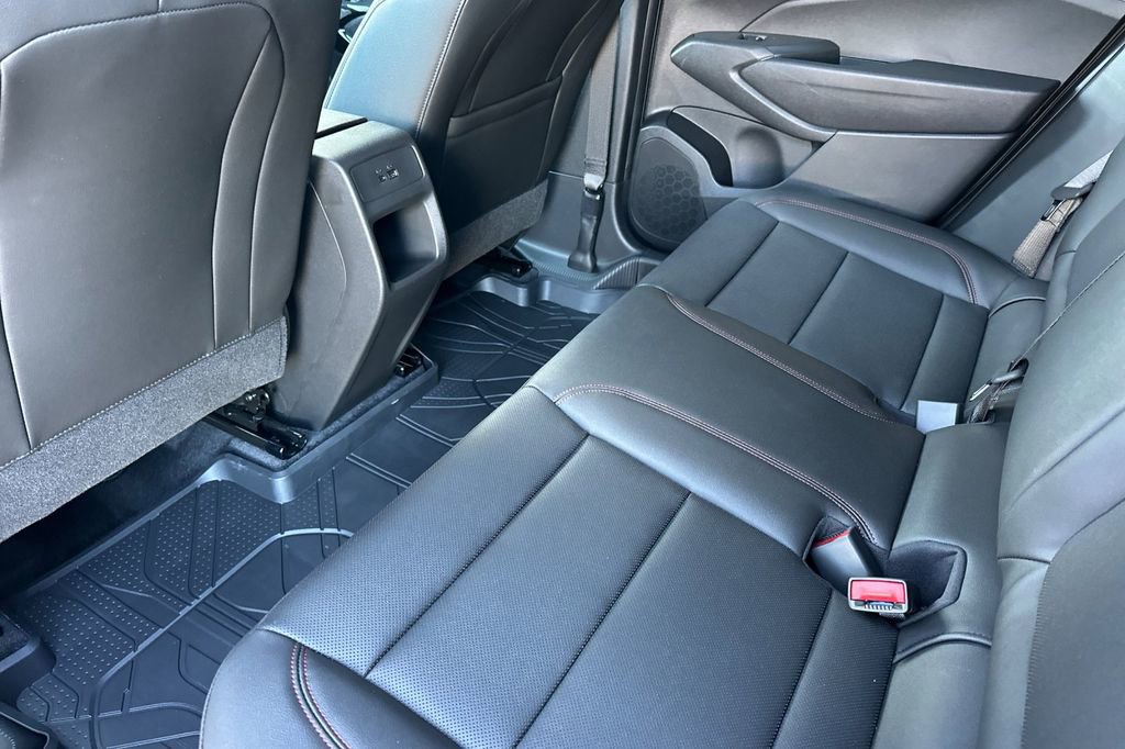 New 2026 Chevrolet Trax RS w/ Sunroof Package FWD image 13