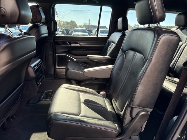 Used 2024 Jeep Wagoneer Series II image 23